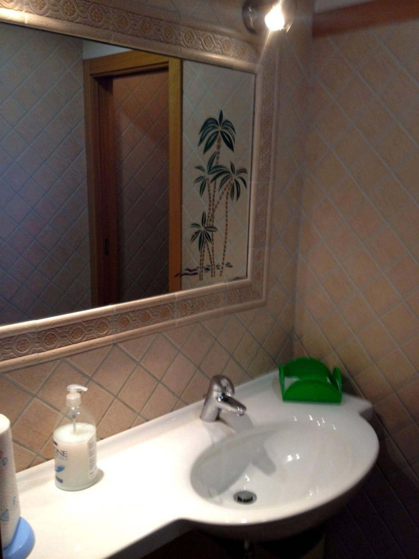 Hotel Holiday Pescara Esterno foto