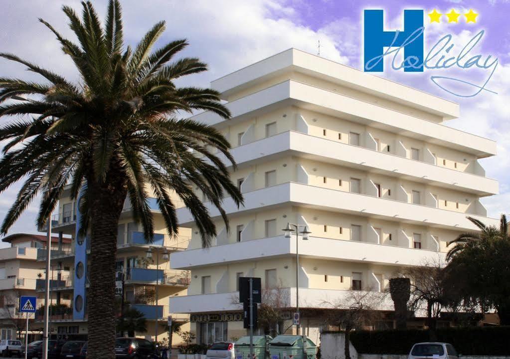 Hotel Holiday Pescara Esterno foto